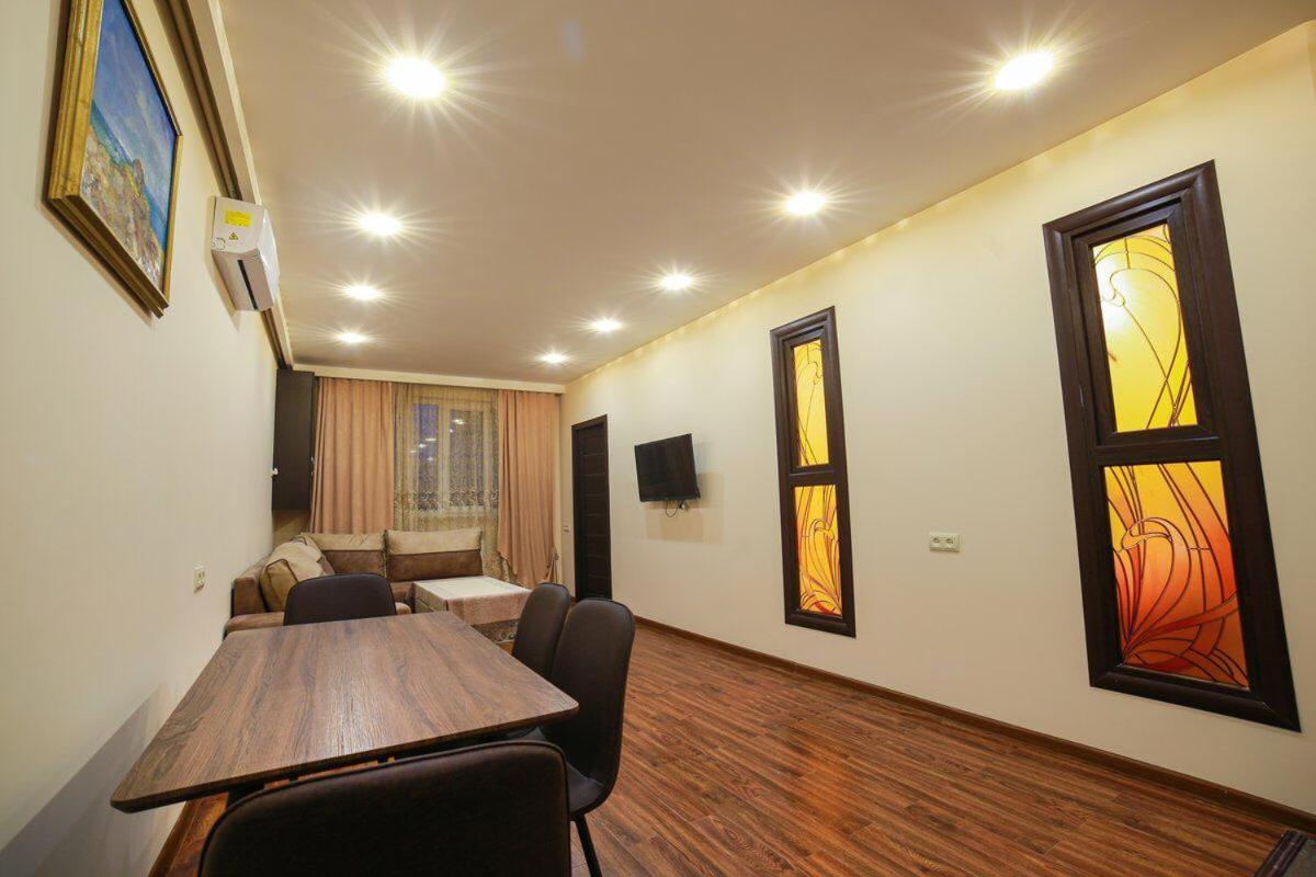 Best Apartments Yerevan Bagian luar foto